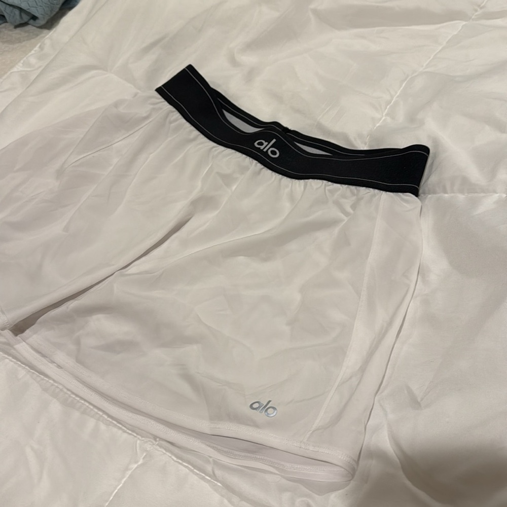 Alo Yoga skort - Picture 2 of 5